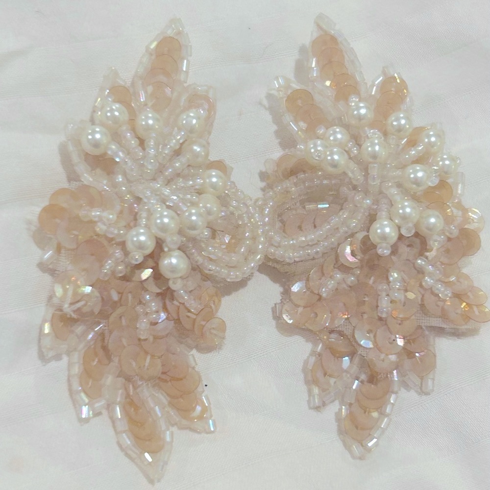 VINTAGE XL LARGE FLORAL CLUSTER  AB SEQUIN BUGLE BEADS WHITE PEARLS NEW